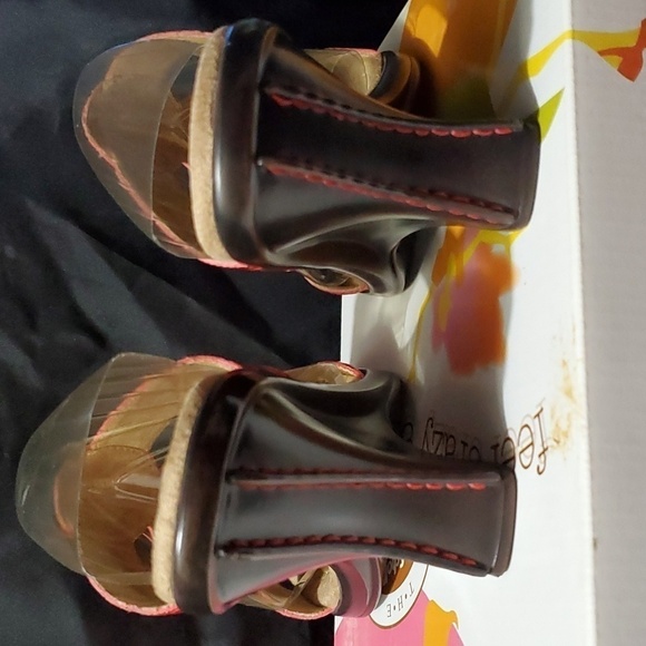 DR SCHOLLS AVALON PINK CROCADILE HEELS - Picture 4 of 8